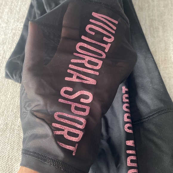 Victoria Secret Sport knockout leggings, black & pink logo, mesh bottom. Medium - Picture 4 of 9